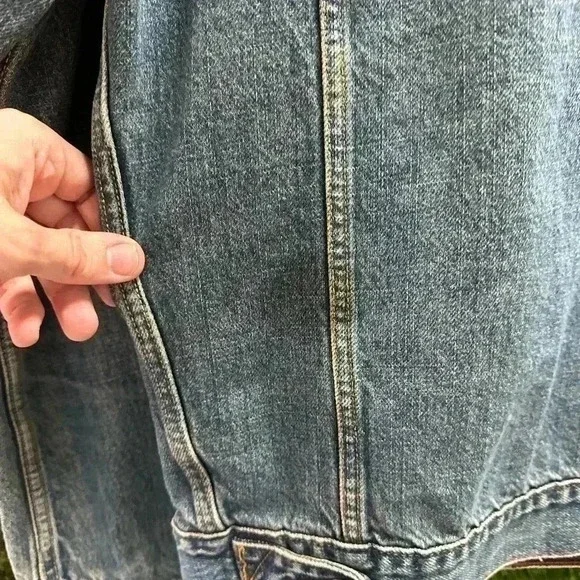 Levi’s  Mid Wash Denim Jacket Medium - Picture 5 of 6